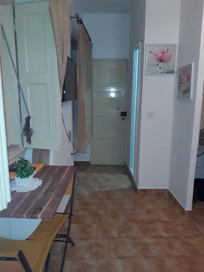 Family Home- Lisboa วีลาฟรังกา เด ชีรา ภายนอก รูปภาพ